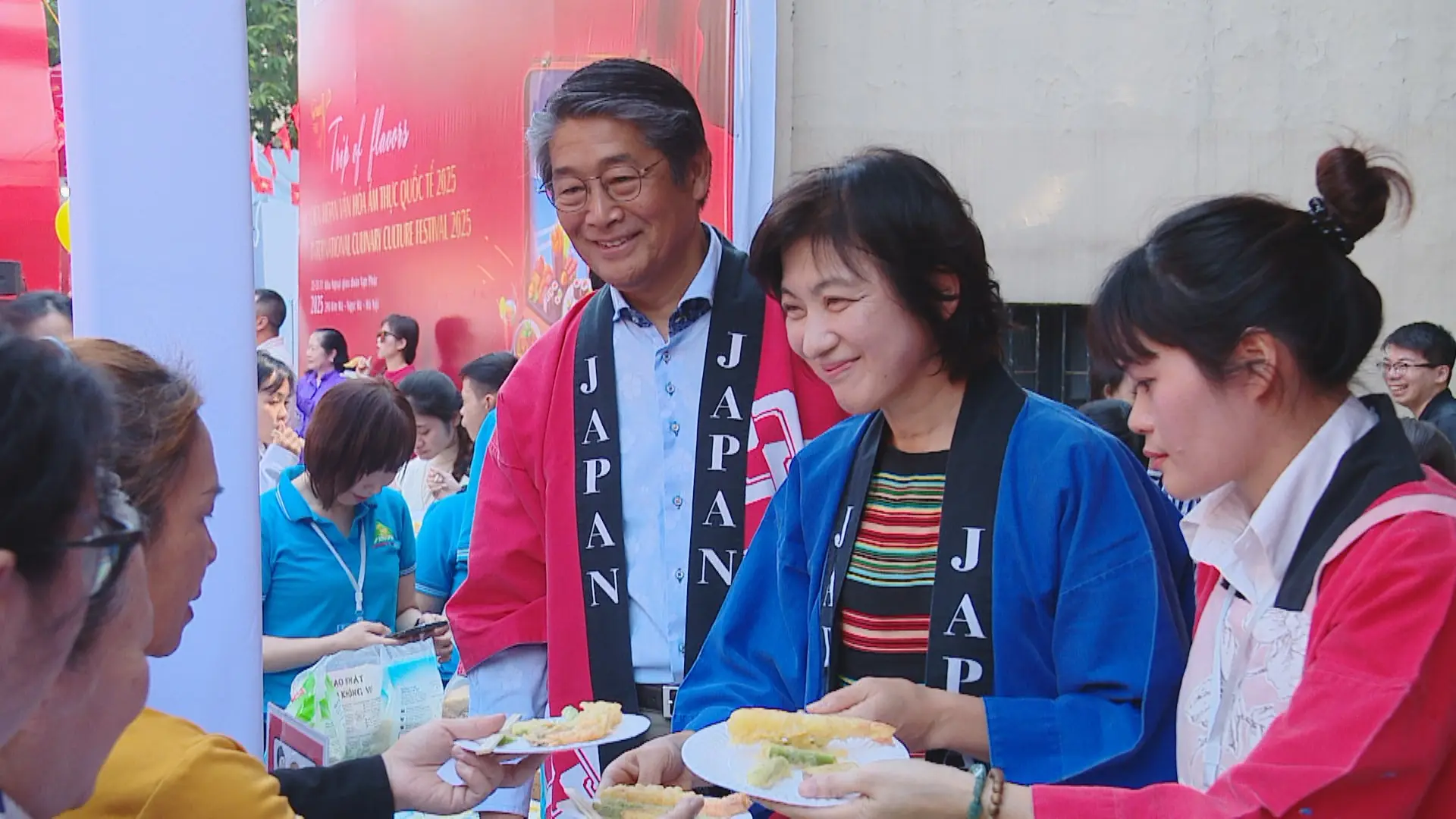 Liên hoan Ẩm thực quốc tế hướng về đồng bào vùng lũ